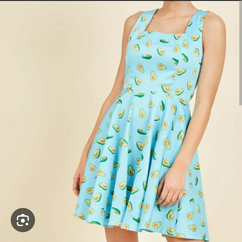🥑 NWT ModCloth Avocado print retro dress